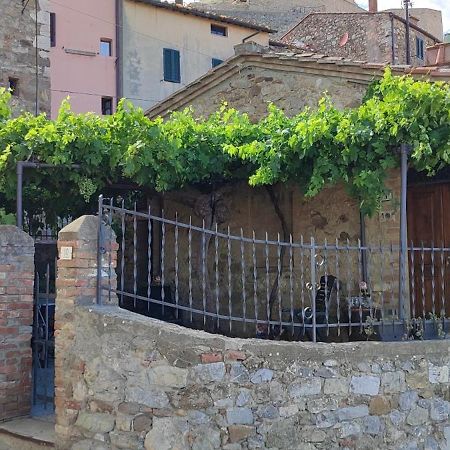 La Casina Di Nonna Lola Castiglione dʼOrcia Exterior foto