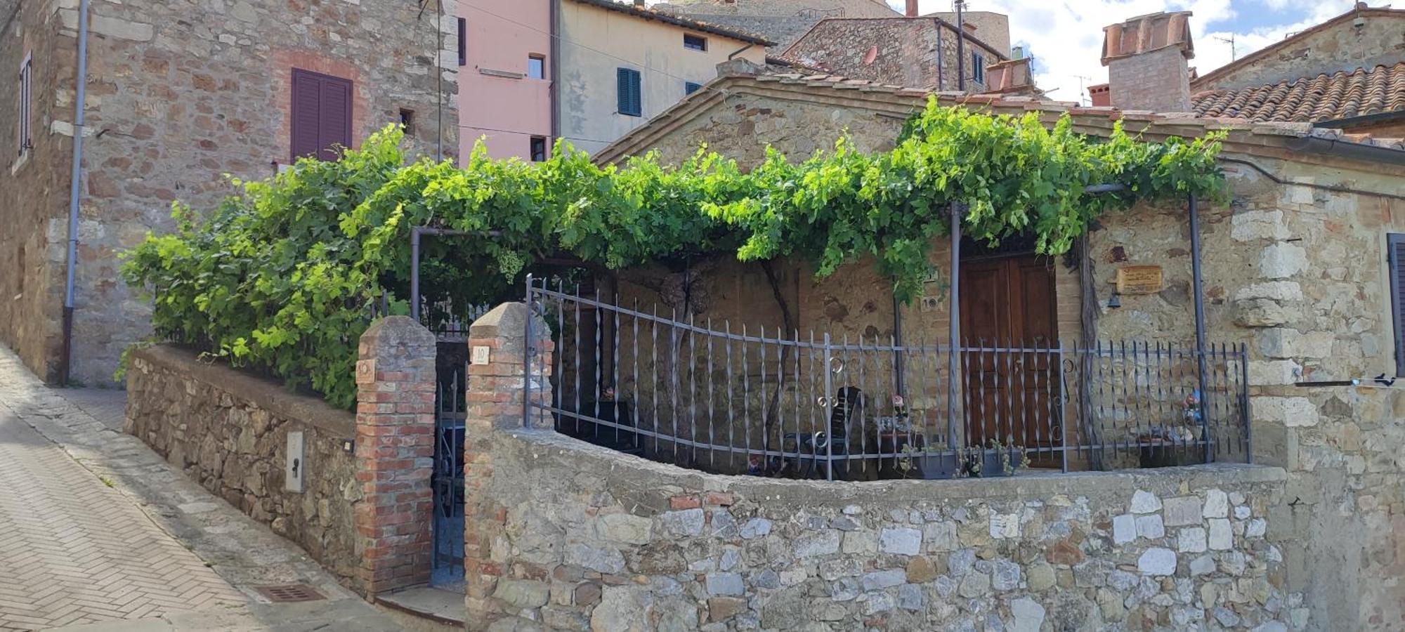 La Casina Di Nonna Lola Castiglione dʼOrcia Exterior foto