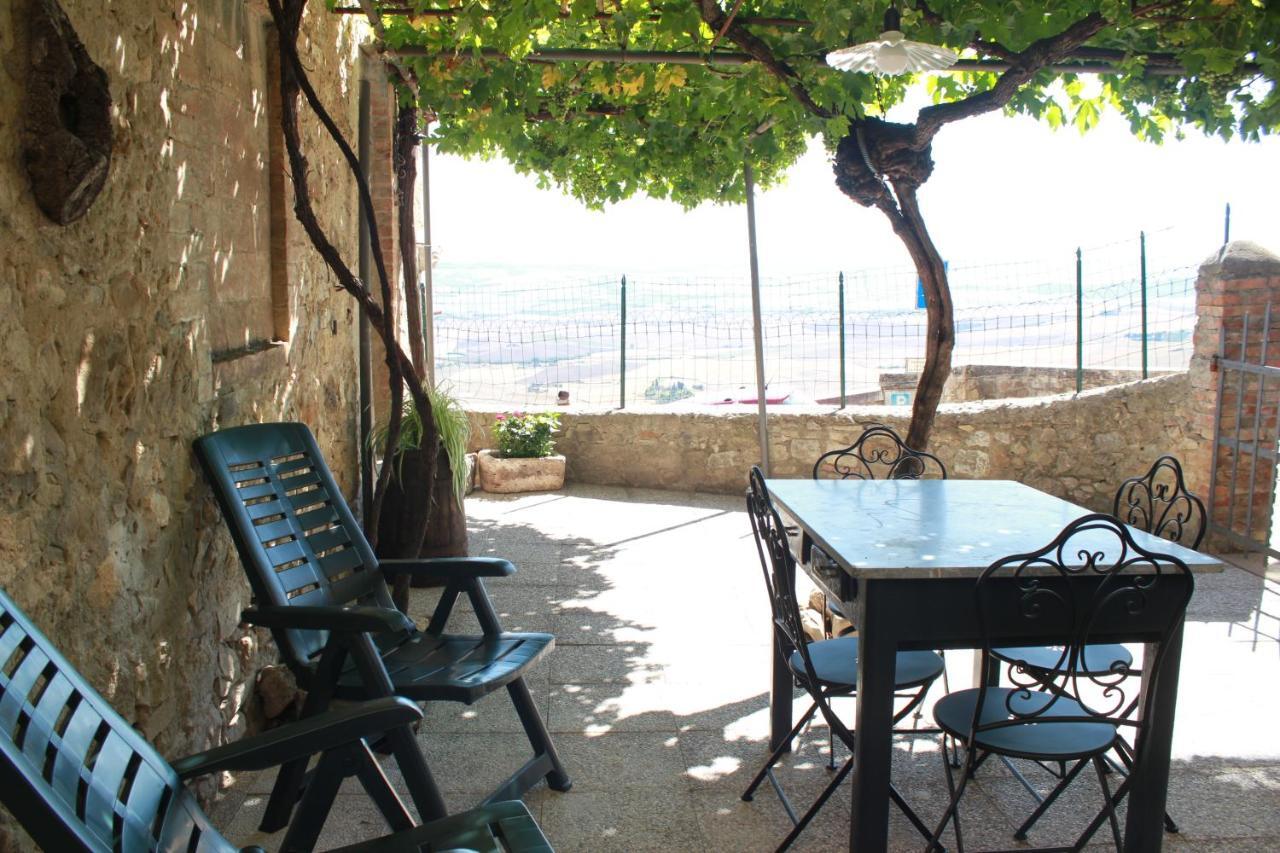 La Casina Di Nonna Lola Castiglione dʼOrcia Exterior foto